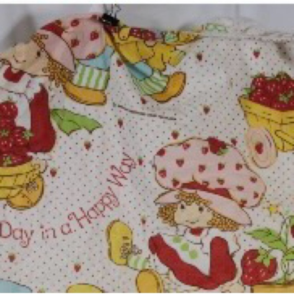 Vintage Strawberry Shortcake Print Cotton Twin fitted bed cover/sheet. (1985) - Picture 2 of 4